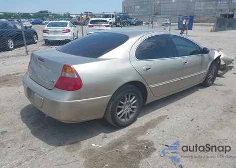 2002 Chrysler 300M z USA, uszkodzony, nr VIN 2C3HE66G92H227105